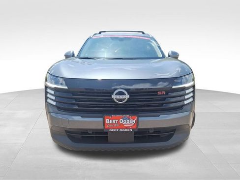 Certified 2025 Nissan Kicks SR FWD image 2