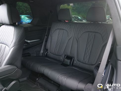 Used 2025 BMW X7 M60i AWD/4WD image 38