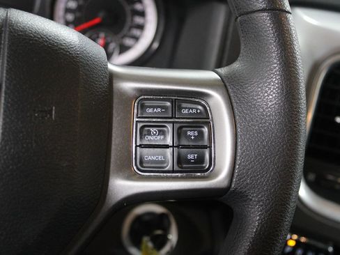 Used 2024 RAM 1500 Classic SLT image 34