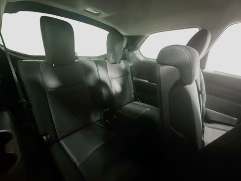 Used 2018 Nissan Pathfinder SV AWD/4WD image 29