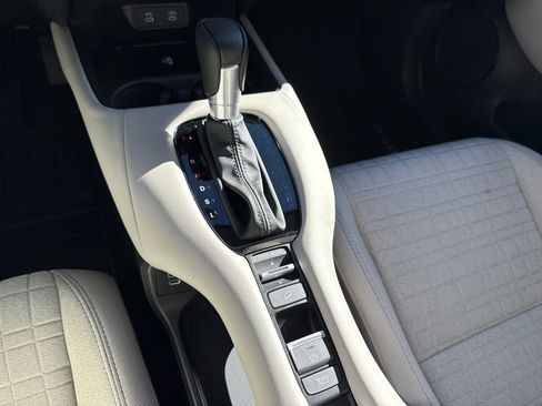 Certified 2026 Honda HR-V LX image 32