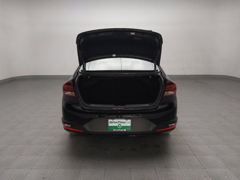 Used 2020 Hyundai Elantra SEL image 29