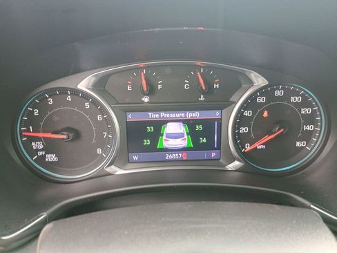 Used 2022 Chevrolet Equinox RS w/ Infotainment Package image 12