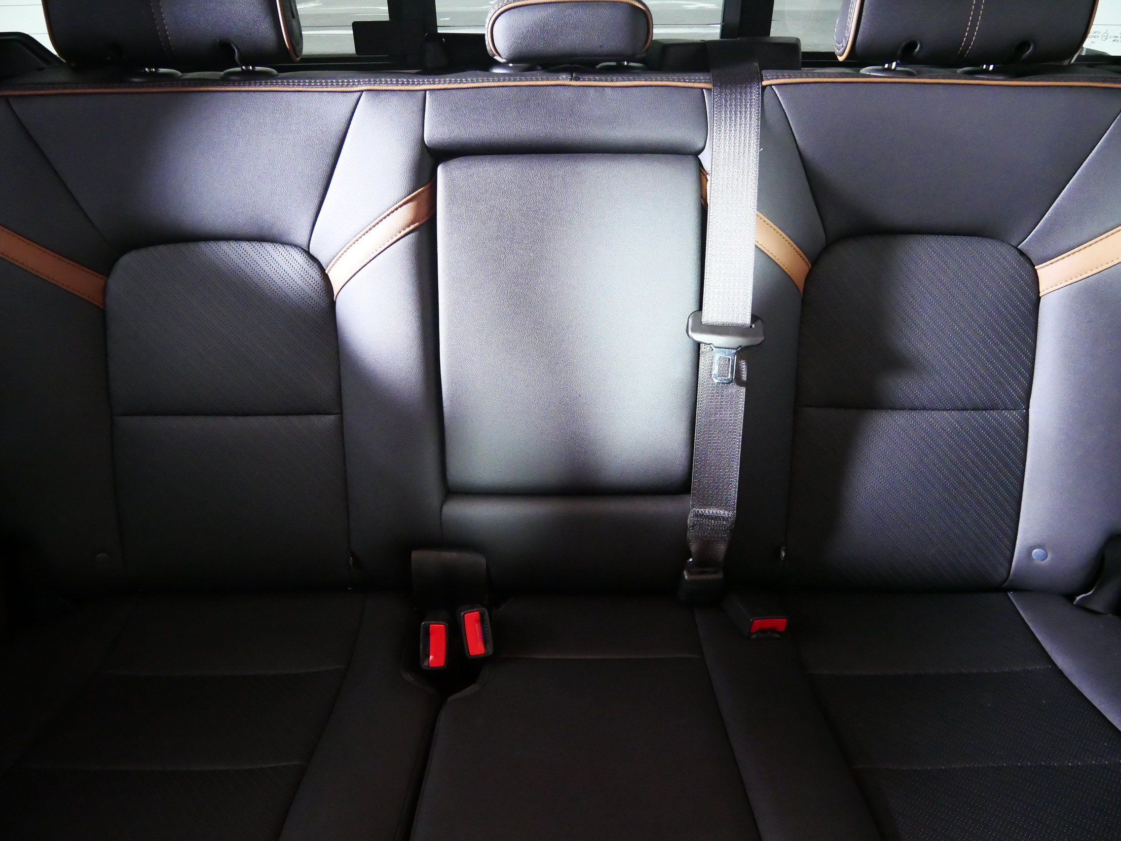Used 2023 GMC Canyon AT4 w/ AT4 Premium Package AWD/4WD image 13