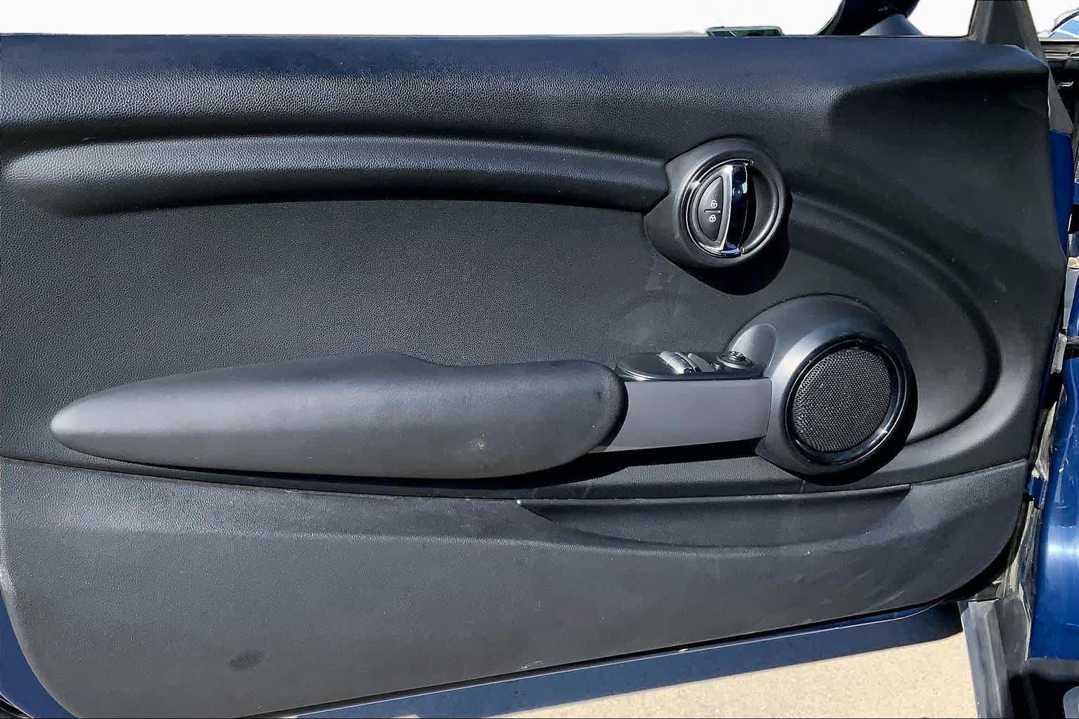 Used 2016 MINI Cooper 2-Door Hardtop FWD image 20