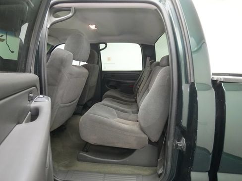Used 2004 Chevrolet Silverado 2500 LS w/ Skid Plate Package AWD/4WD image 17