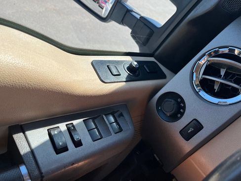 Used 2012 Ford F250 Lariat w/ Lariat Interior Pkg AWD/4WD image 23