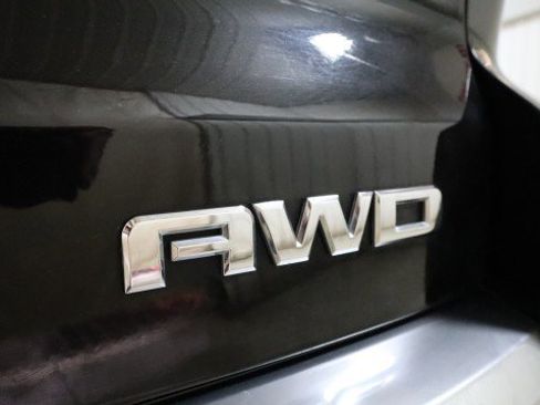 Used 2016 GMC Acadia SLE image 24