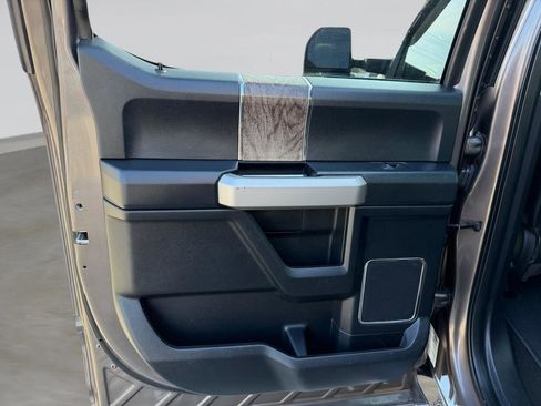 Used 2019 Ford F350 Lariat w/ Lariat Ultimate Package image 41