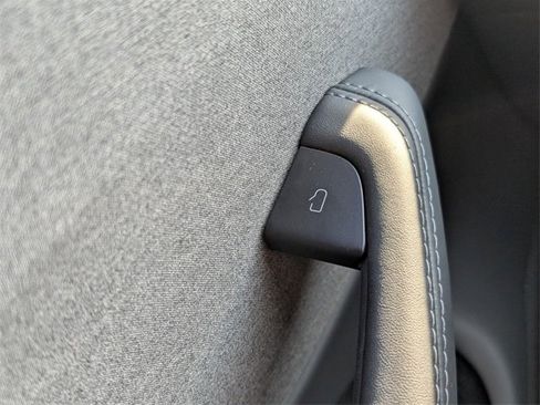 Used 2024 Tesla Model 3 Standard Range image 31