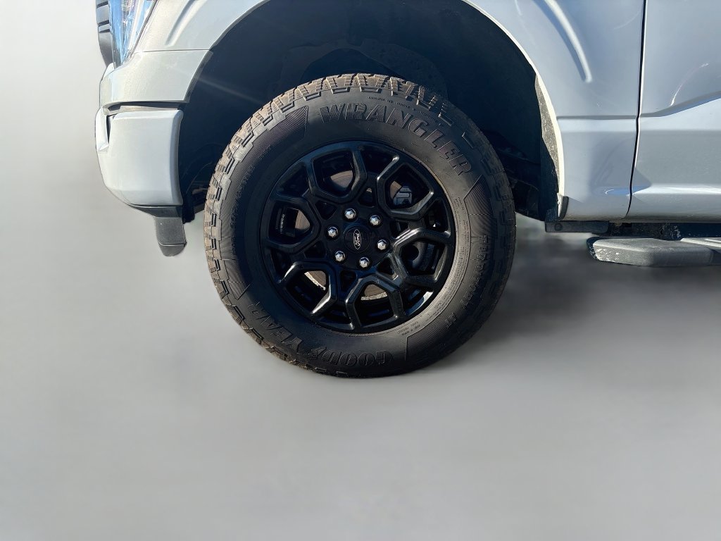Used 2022 Ford F150 XLT w/ Equipment Group 302A High AWD/4WD image 12