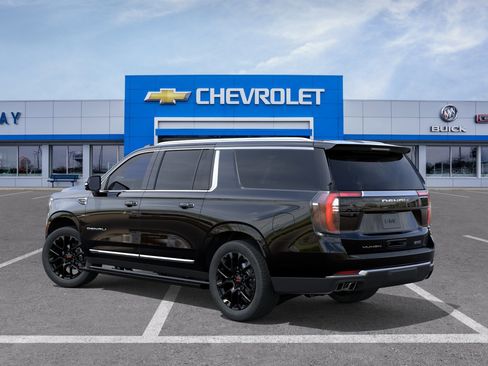 New 2026 GMC Yukon XL Denali w/ Sun & Power Step Package AWD/4WD image 3