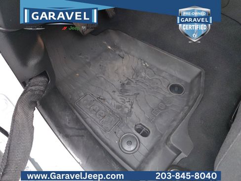 Used 2025 Jeep Wrangler Sport S image 24