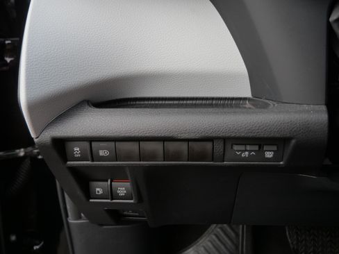 Certified 2026 Toyota Sienna LE FWD image 27