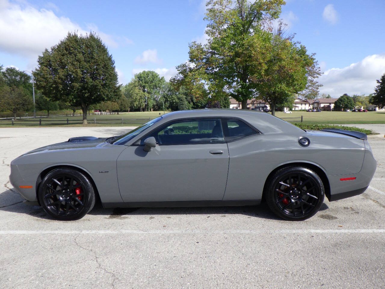 Used 2018 Dodge Challenger R/T Plus RWD image 8