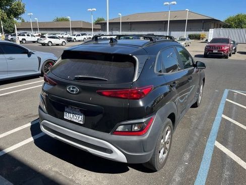 Used 2022 Hyundai Kona SEL FWD image 3