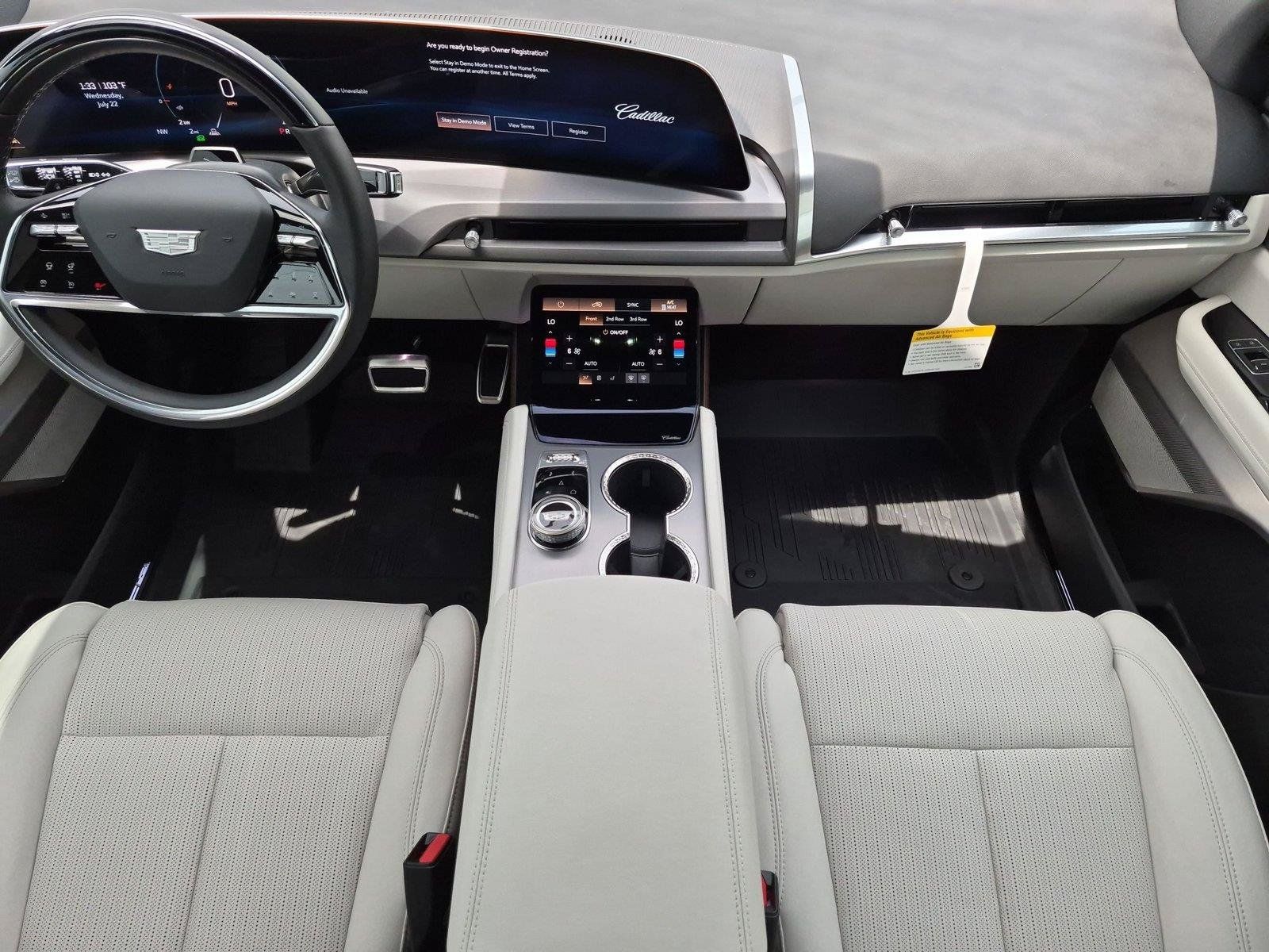 New 2027 Cadillac Vistiq Sport w/ LPO, Floor Liner Package AWD/4WD image 13