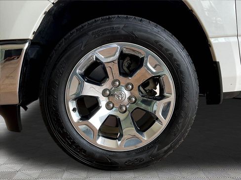 Used 2022 RAM 1500 Big Horn AWD/4WD image 32