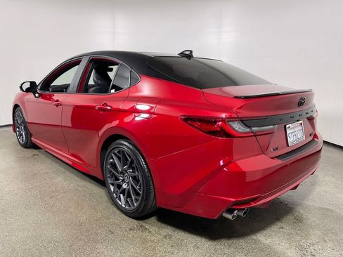 Certified 2025 Toyota Camry Hybrid image 5