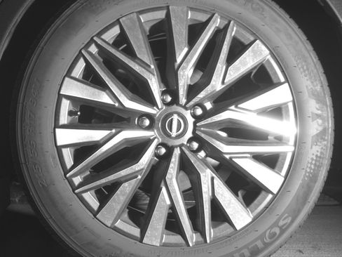 Used 2025 Nissan Altima 2.5 SV image 14