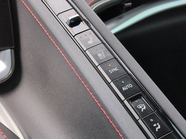 Used 2020 Chevrolet Corvette Stingray Preferred Cpe w/ 2LT Preferred Equipment Group RWD image 15