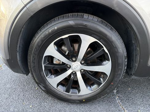 Used 2018 Kia Sorento EX FWD image 11