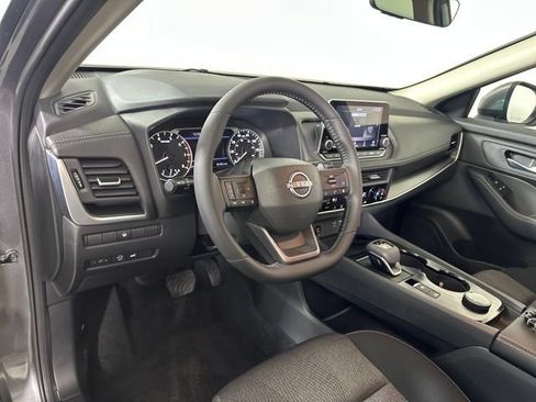Certified 2026 Nissan Rogue SV AWD/4WD image 13