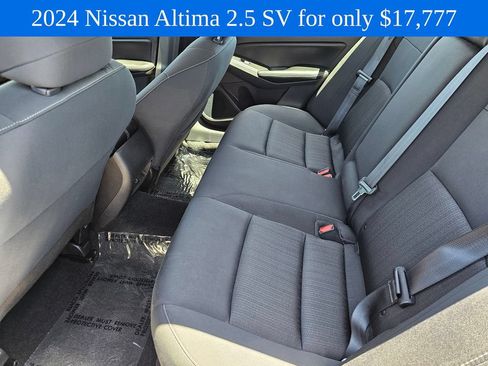 Used 2024 Nissan Altima 2.5 SV FWD image 18
