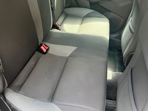 Used 2013 Ford Focus SE image 16