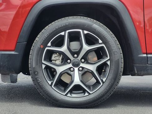 Certified 2025 Jeep Compass Limited AWD/4WD image 11