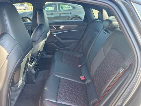 Used 2023 Audi S6 Prestige w/ Prestige Package image 17