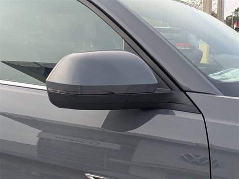 New 2026 Volkswagen Atlas Cross Sport SE image 13