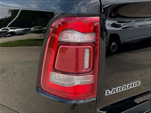 Used 2023 RAM 1500 Laramie AWD/4WD image 27