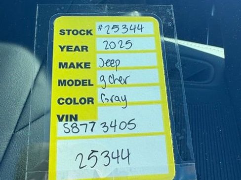 New 2025 Jeep Grand Cherokee L Overland w/ Luxury Tech Group IV image 21