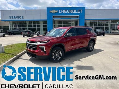 New 2026 Chevrolet Traverse LT w/ Driver Confidence Package FWD image 1