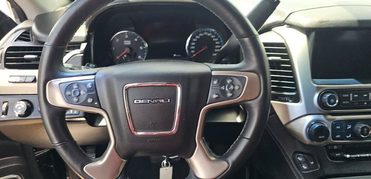 Used 2017 GMC Yukon Denali w/ Open Road Package AWD/4WD image 12