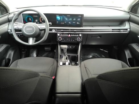 Used 2026 Hyundai Tucson SEL FWD image 2