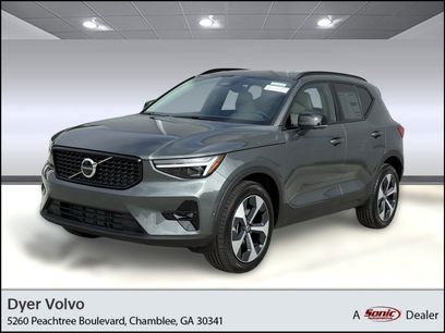 New 2026 Volvo XC40 B5 Plus w/ Protection Package Premier