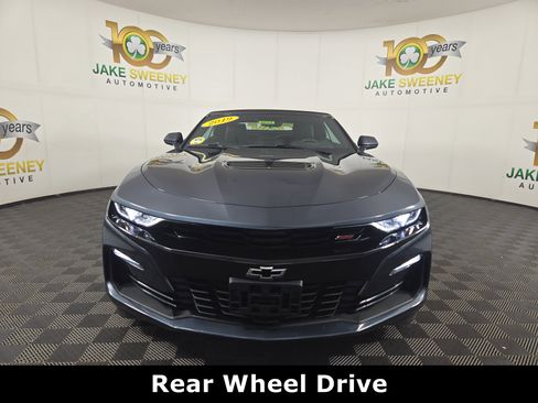 Used 2019 Chevrolet Camaro SS image 2