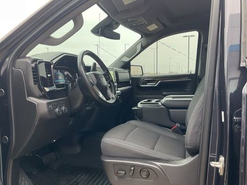Used 2024 Chevrolet Silverado 1500 RST AWD/4WD image 3