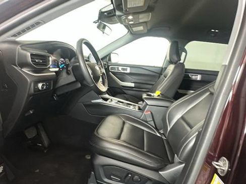 Used 2022 Ford Explorer XLT AWD/4WD image 10