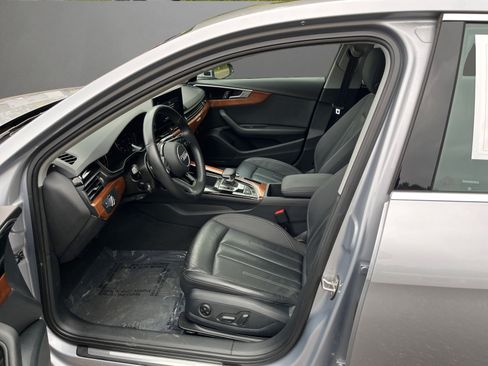 Used 2023 Audi A4 2.0T Premium w/ Convenience Package image 11
