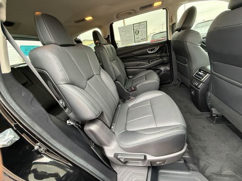 Used 2023 Subaru Ascent Limited AWD/4WD image 15