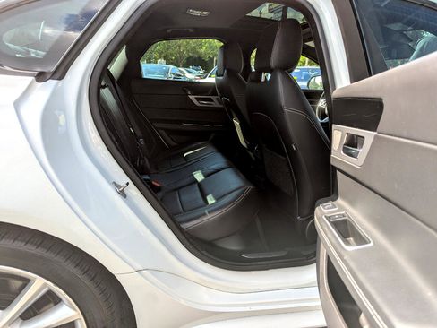 Used 2016 Jaguar XF R-Sport image 45