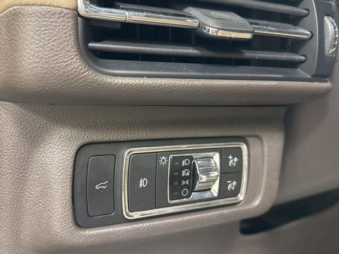 Used 2020 Lincoln Corsair Reserve w/ Equipment Group 201A image 12