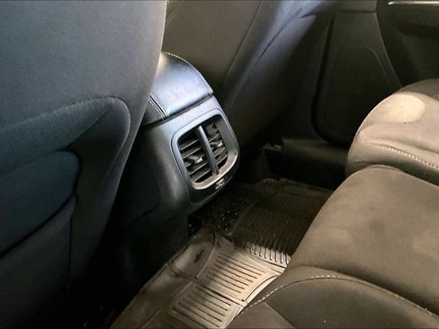 Used 2016 Jeep Cherokee Sport w/ Cold Weather Group FWD image 10