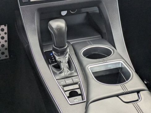 Used 2019 Toyota Avalon XSE image 14