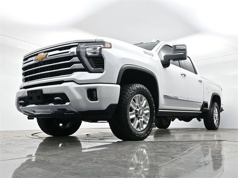 Used 2024 Chevrolet Silverado 2500 High Country w/ High Country Premium Package image 28