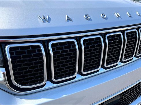 Used 2024 Jeep Wagoneer L Series III w/ Flexible Seating Group AWD/4WD image 29