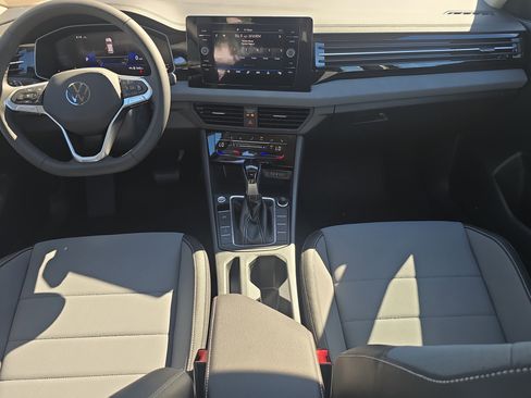 New 2026 Volkswagen Jetta SE image 11